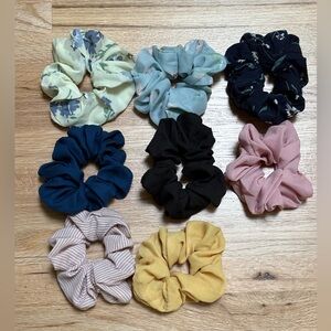 8 scrunchies